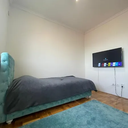 Jerina 2011 Apartman Szendrő